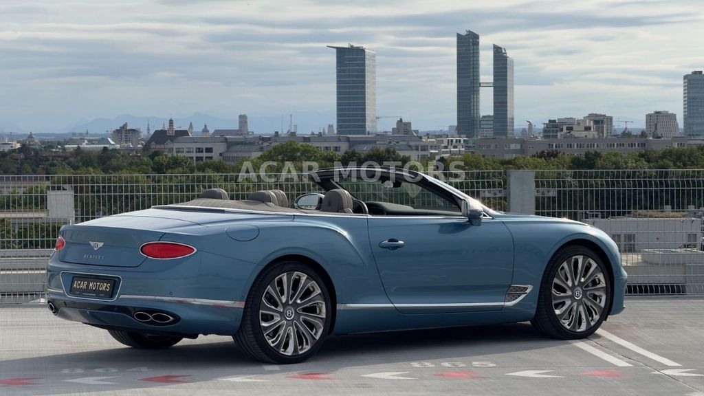 Bentley Continental GTC 2022