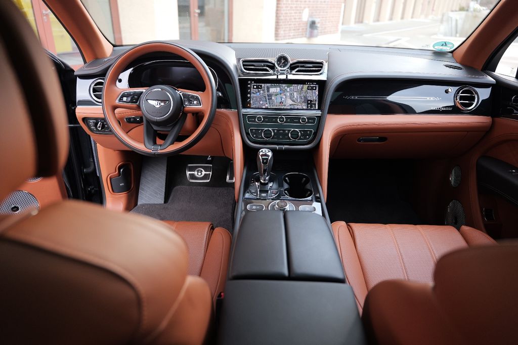 Bentley Bentayga 2023