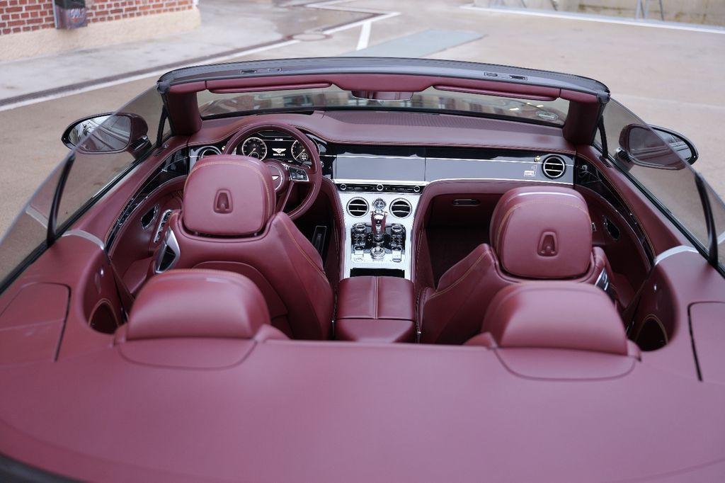 Bentley Continental GTC 2020