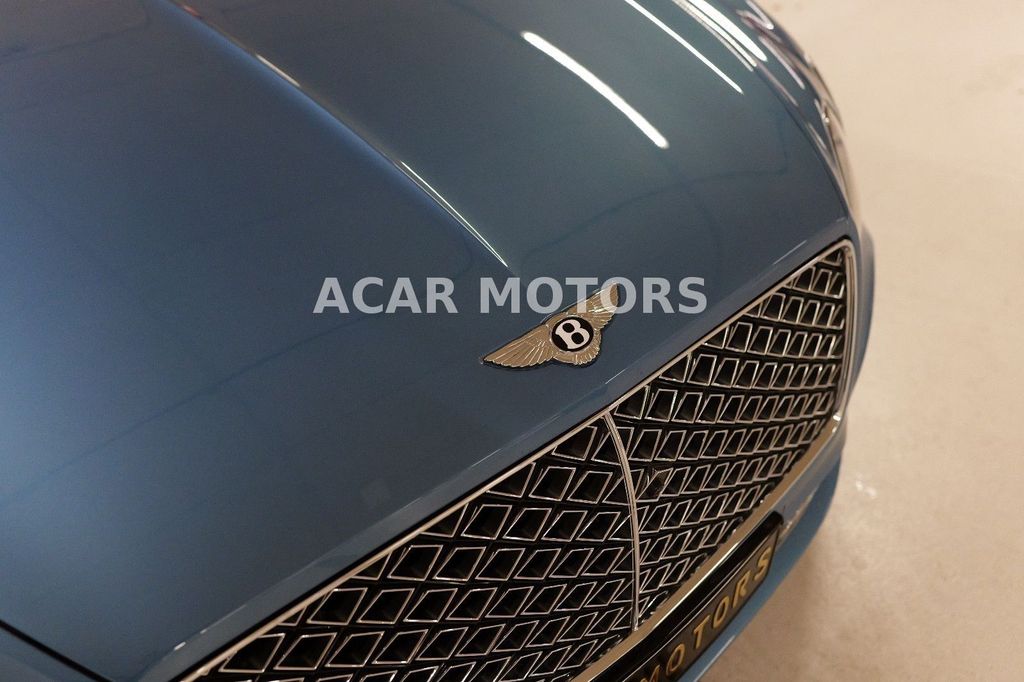 Bentley Continental GTC 2022