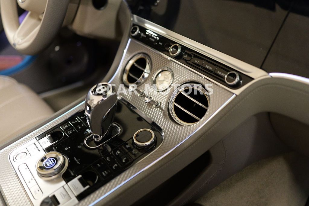 Bentley Continental GTC 2022