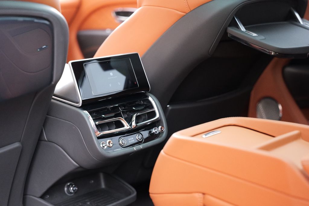 Bentley Bentayga 2023