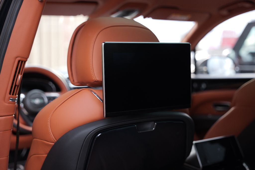 Bentley Bentayga 2023