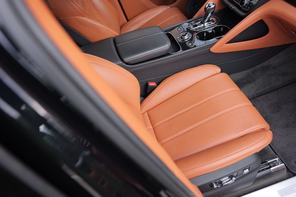 Bentley Bentayga 2023