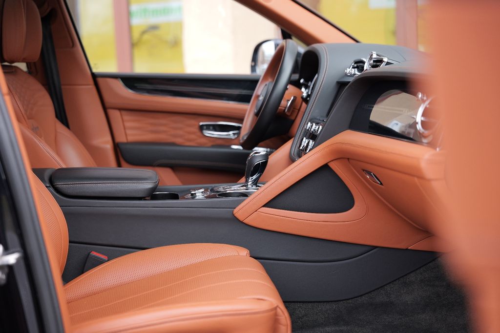 Bentley Bentayga 2023