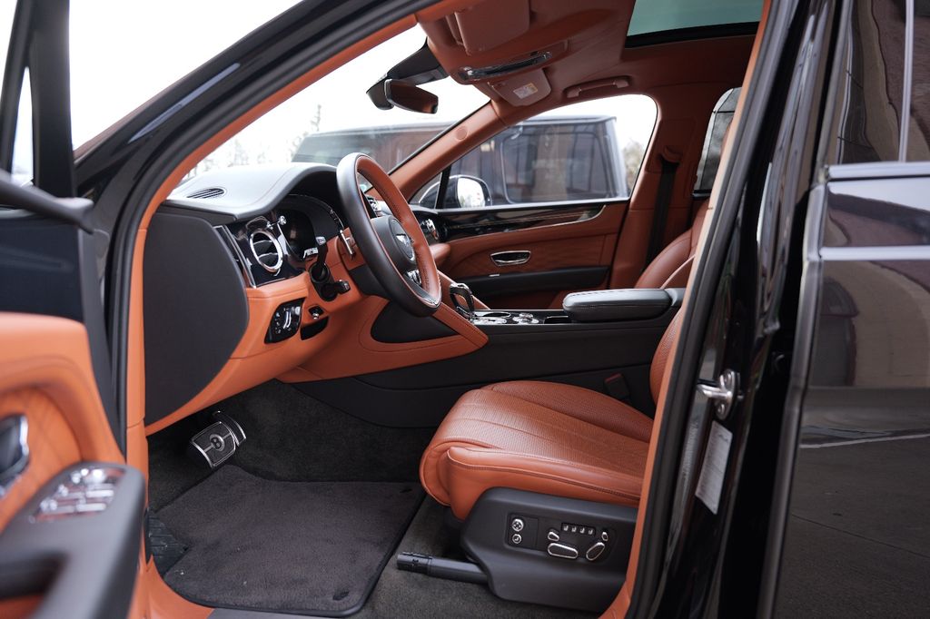 Bentley Bentayga 2023