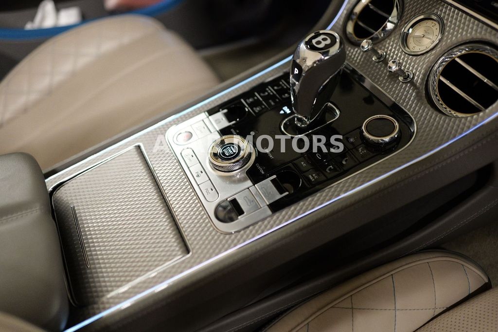 Bentley Continental GTC 2022