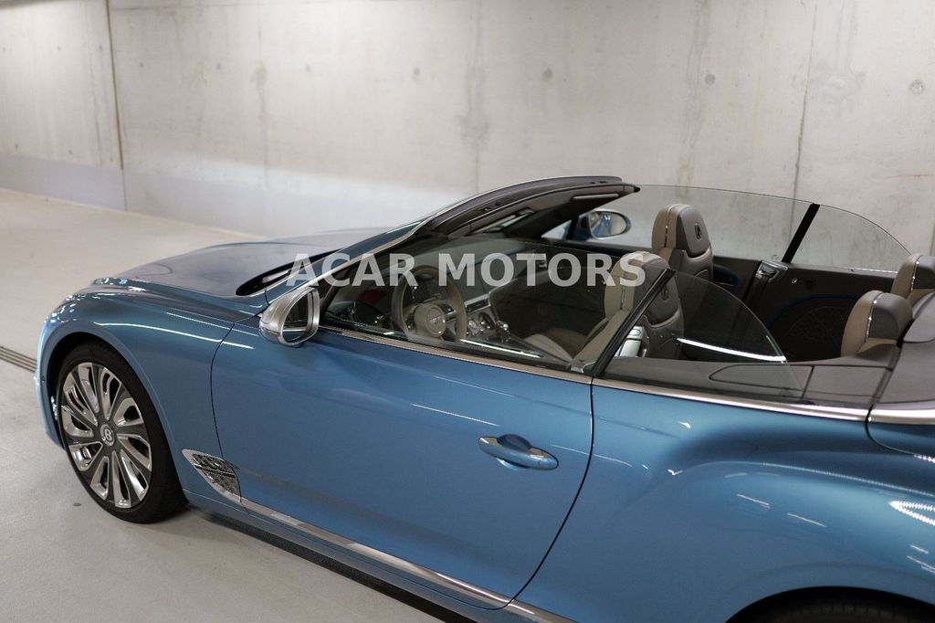 Bentley Continental GTC 2022