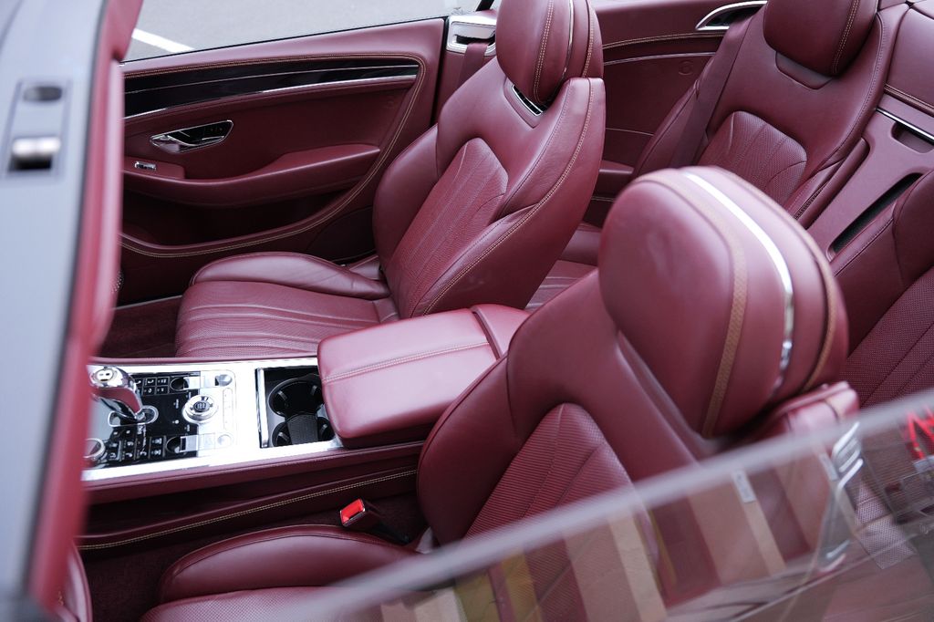 Bentley Continental GTC 2020