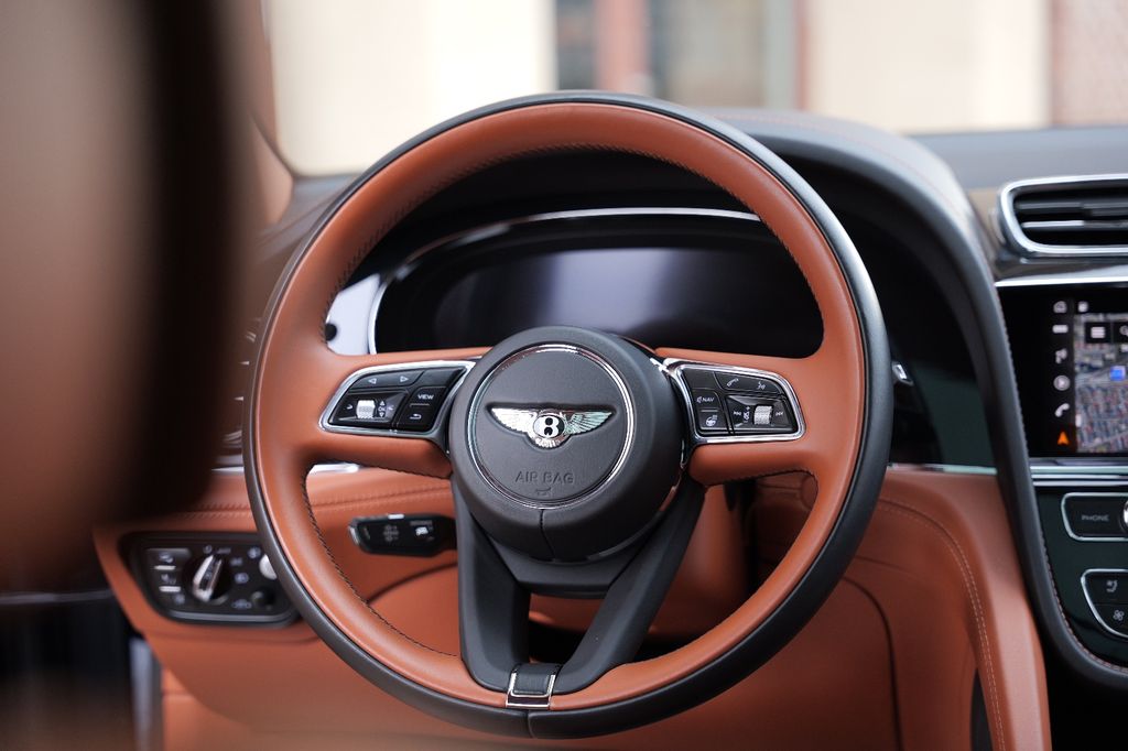 Bentley Bentayga 2023