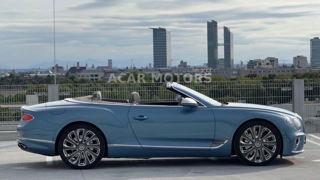 Bentley Continental GTC 2022