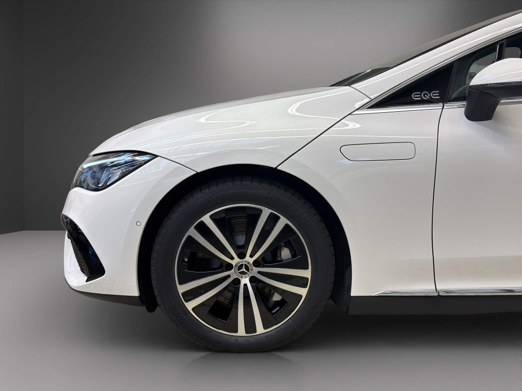 Mercedes-Benz EQE 2024