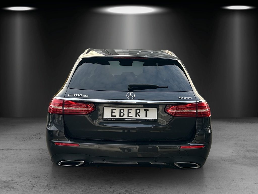 Mercedes-Benz E 300 2022