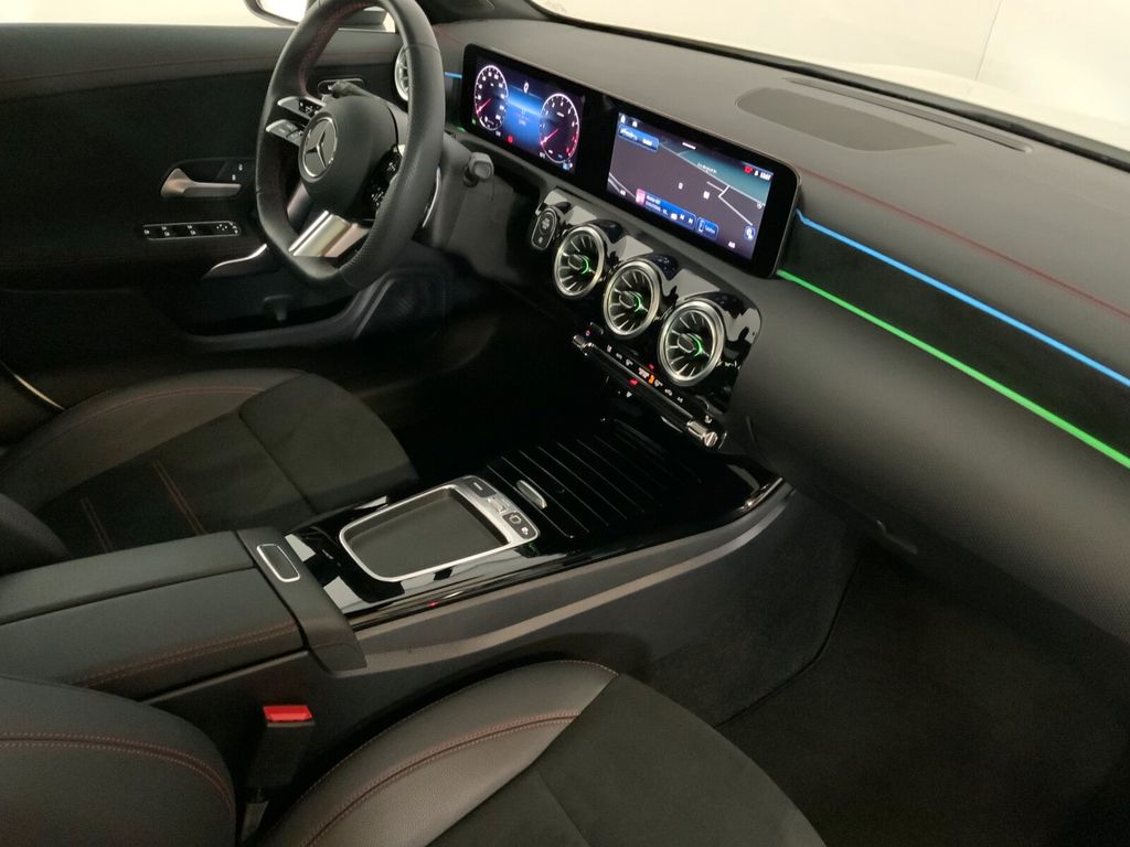 Mercedes-Benz CLA 200 2024