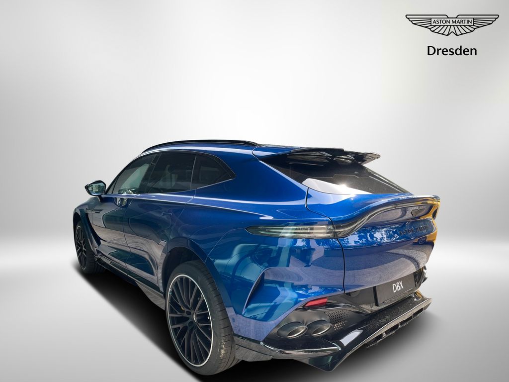 Aston Martin DBX 2025