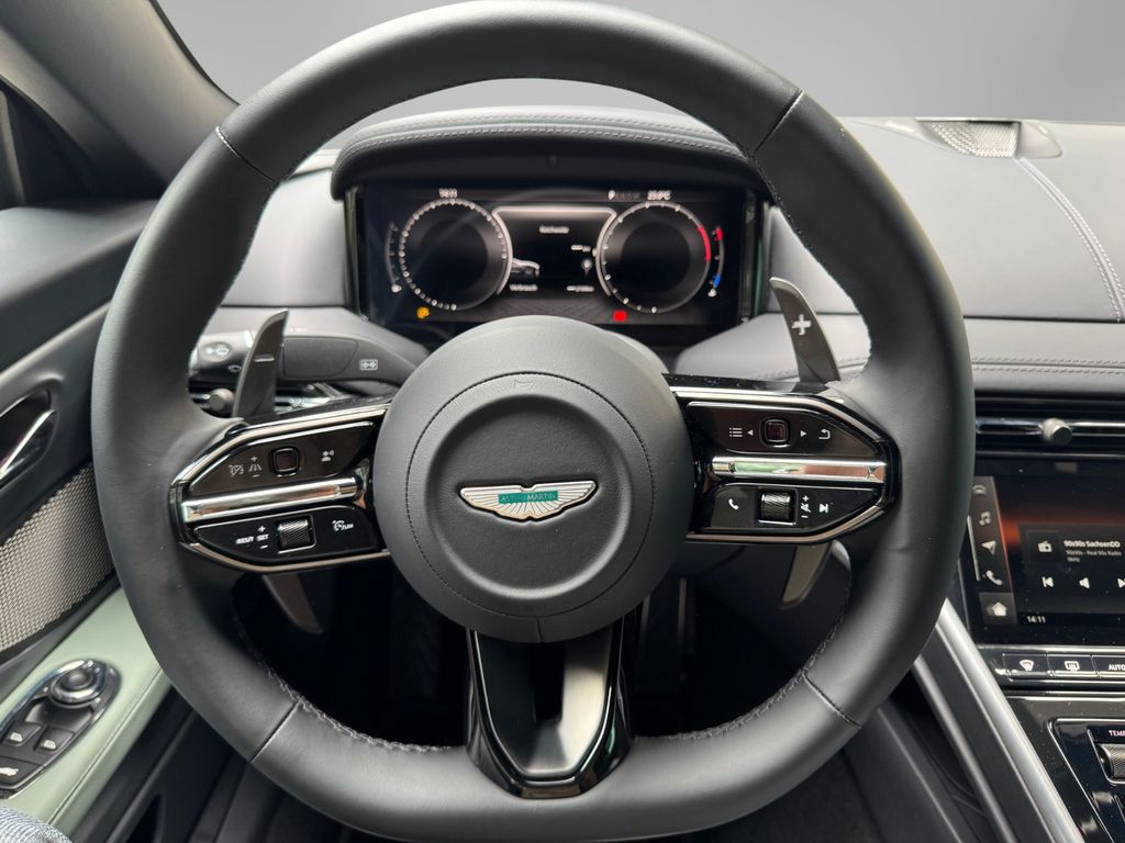 Aston Martin DB12 2025