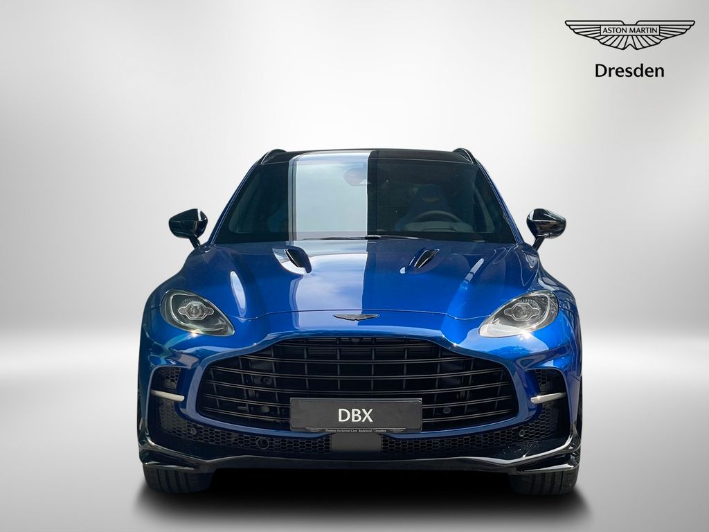 Aston Martin DBX 2025