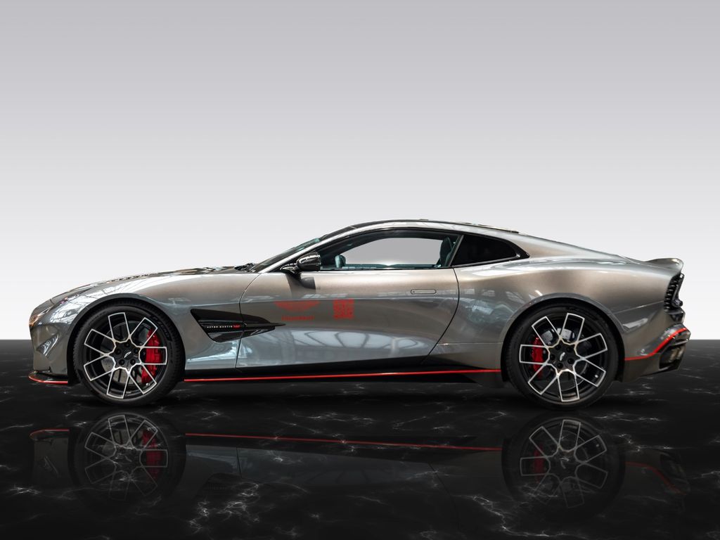 Aston Martin Vanquish 2025