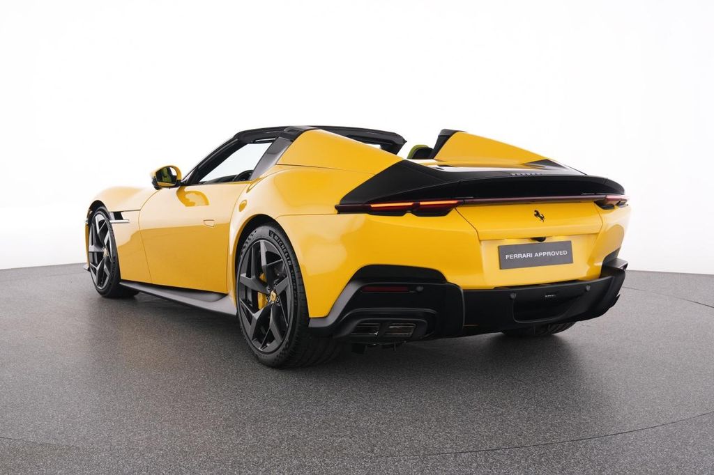 Ferrari 12Cilindri 2025