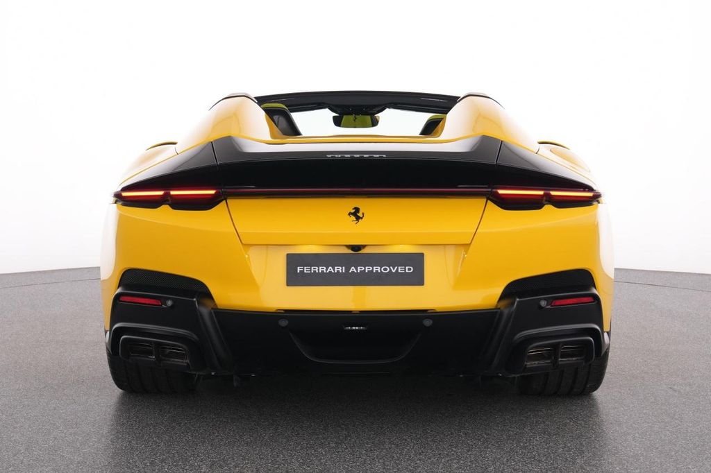 Ferrari 12Cilindri 2025