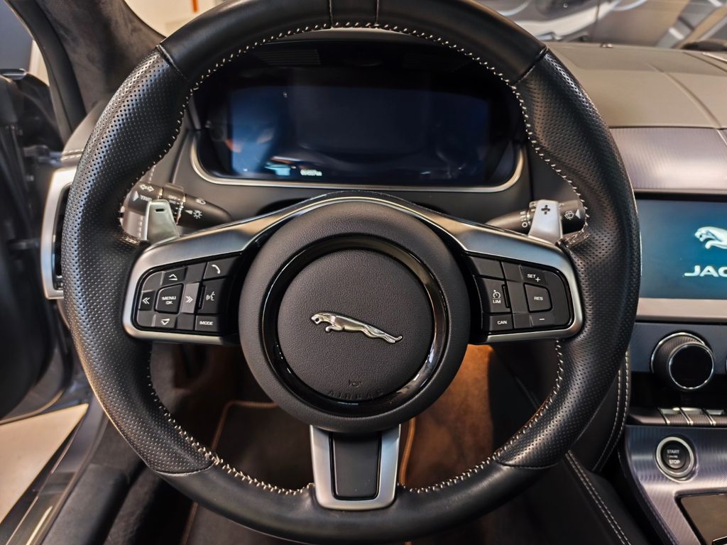 Jaguar F-Type 2022
