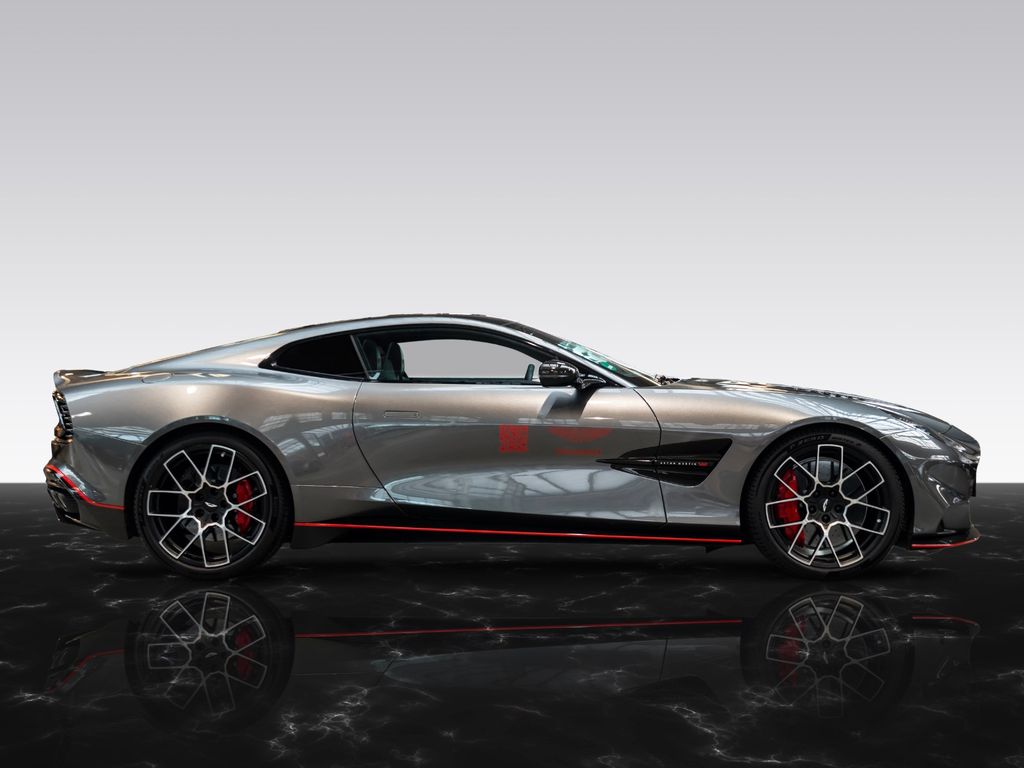 Aston Martin Vanquish 2025