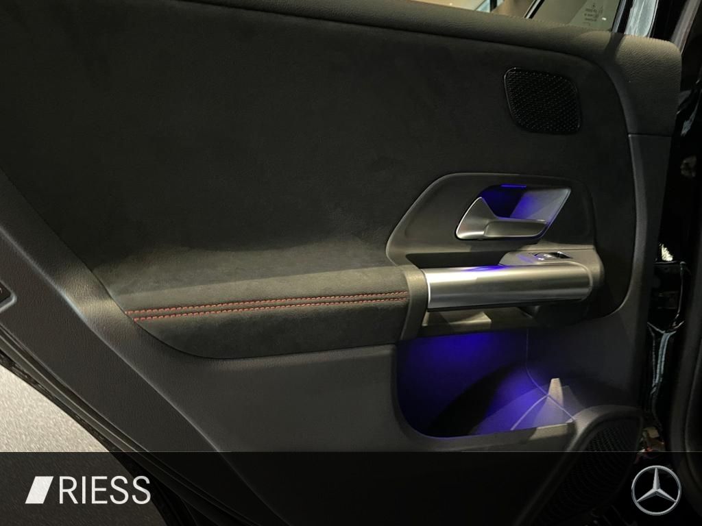 Mercedes-Benz B 220 2025