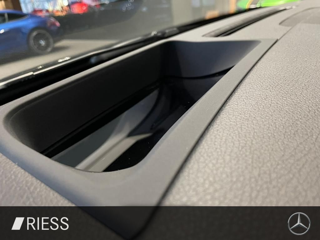 Mercedes-Benz B 220 2025