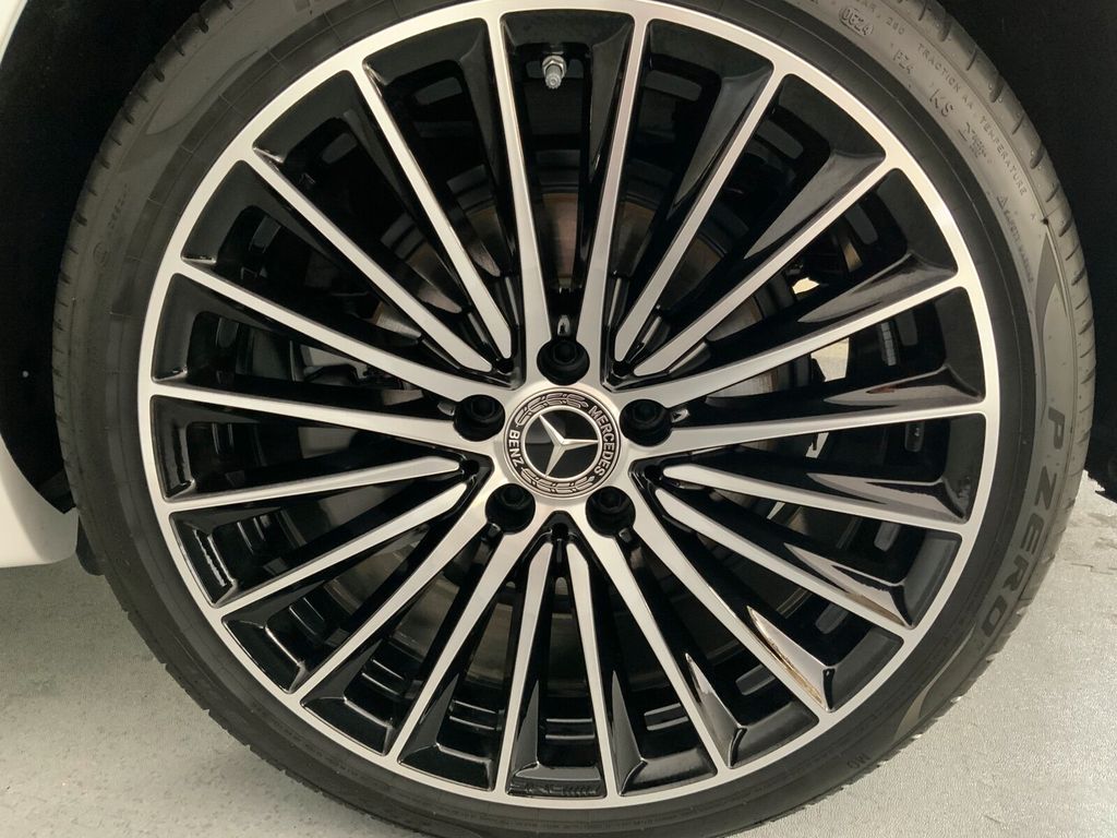 Mercedes-Benz C 300 2024