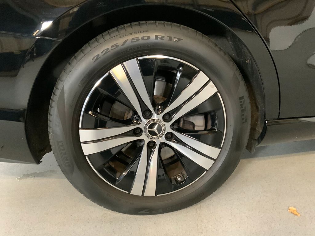 Mercedes-Benz C 200 2024