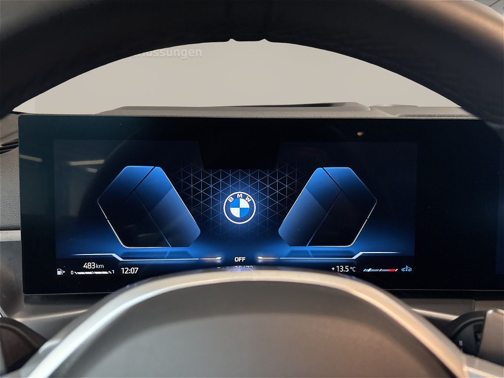 BMW 220 2025