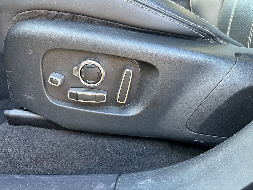 Land Rover Range Rover Velar 2021