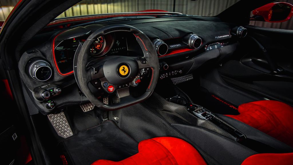 Ferrari 812 2023