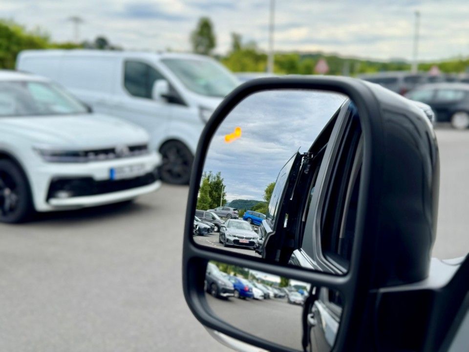 Ford Tourneo Custom 2025