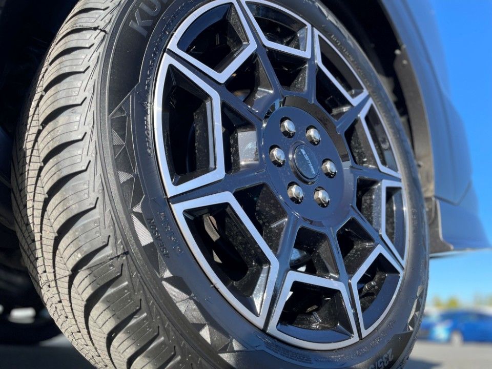 Ford Tourneo Custom 2025