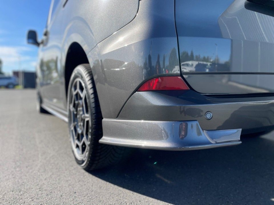 Ford Tourneo Custom 2025