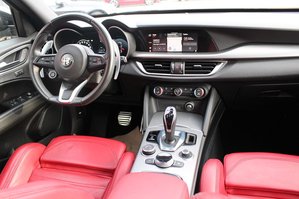 Alfa Romeo Stelvio 2023