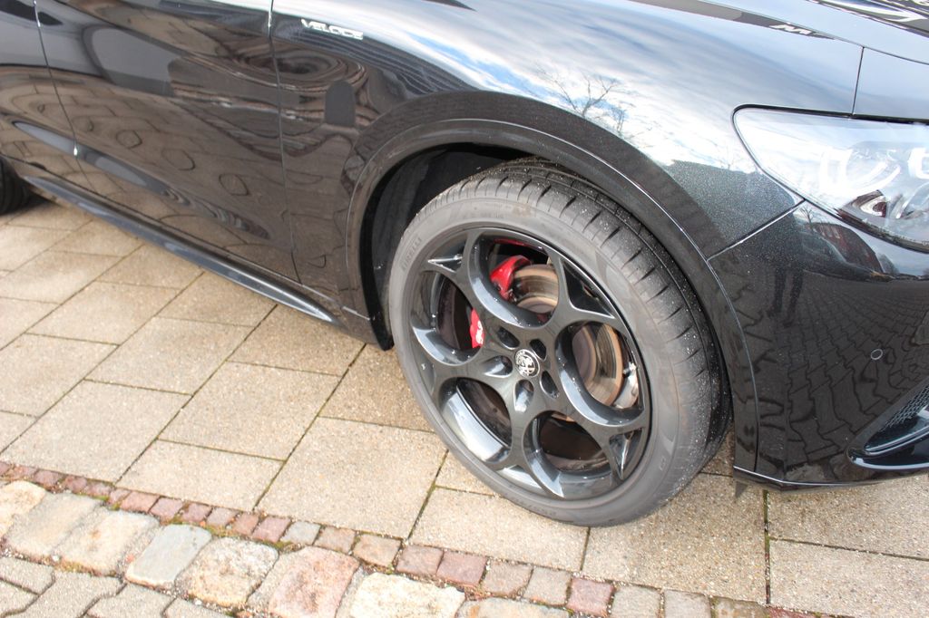 Alfa Romeo Stelvio 2023