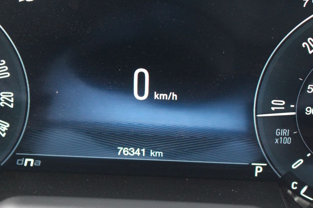 Alfa Romeo Stelvio 2023