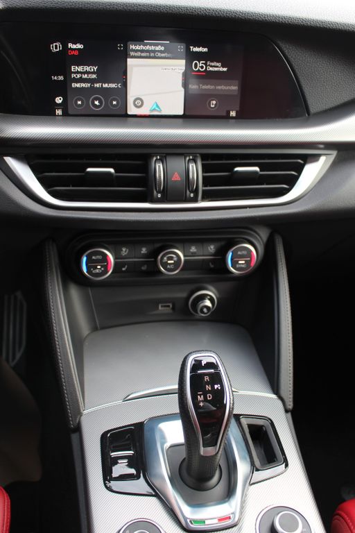 Alfa Romeo Stelvio 2023