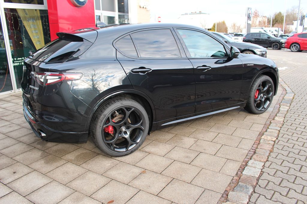 Alfa Romeo Stelvio 2023