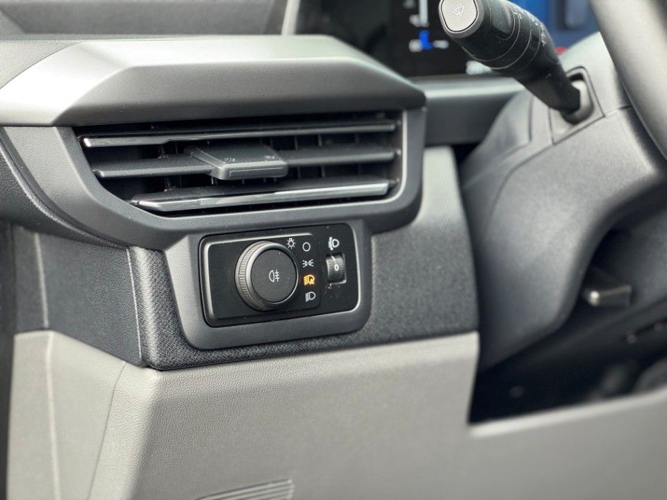 Ford Tourneo Custom 2025