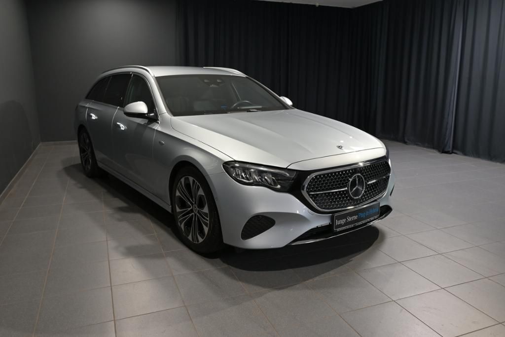 Mercedes-Benz E 300 2025