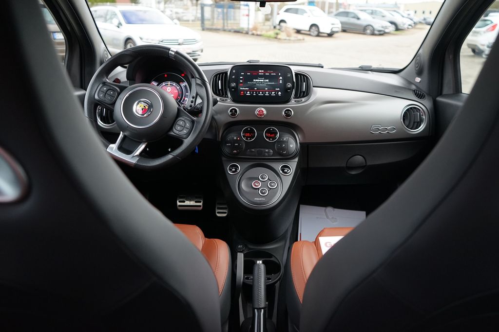 Abarth 595 2022