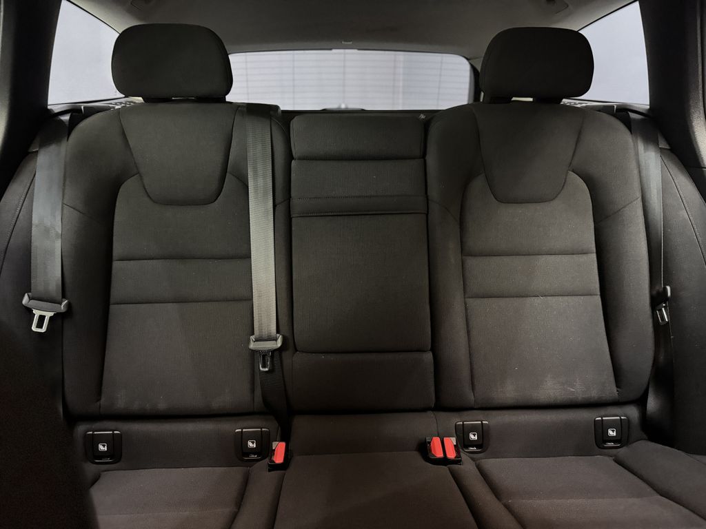 Volvo V60 Cross Country 2021