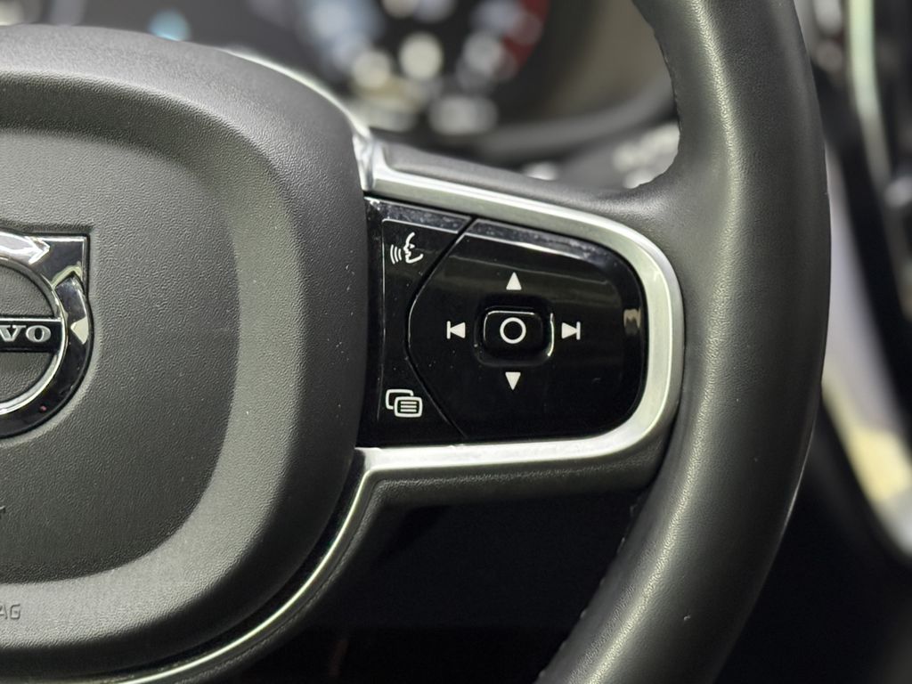 Volvo V60 Cross Country 2021