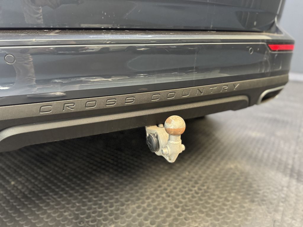 Volvo V60 Cross Country 2021