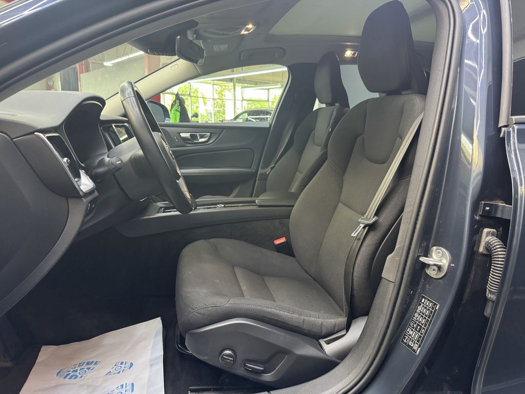 Volvo V60 Cross Country 2021