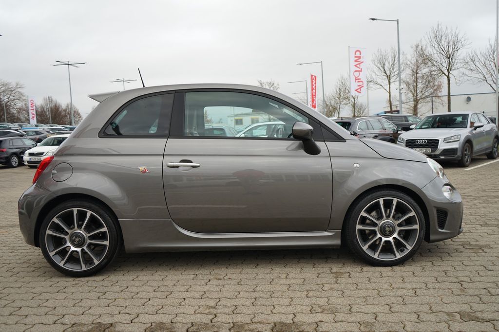 Abarth 595 2022