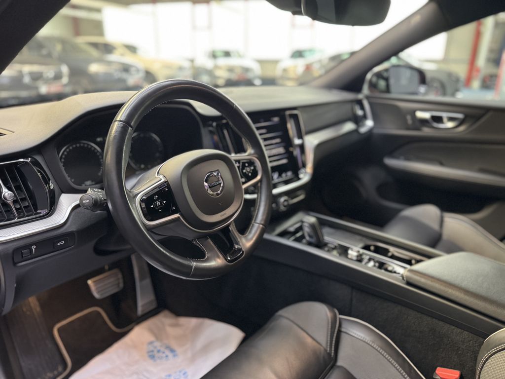 Volvo V60 2021